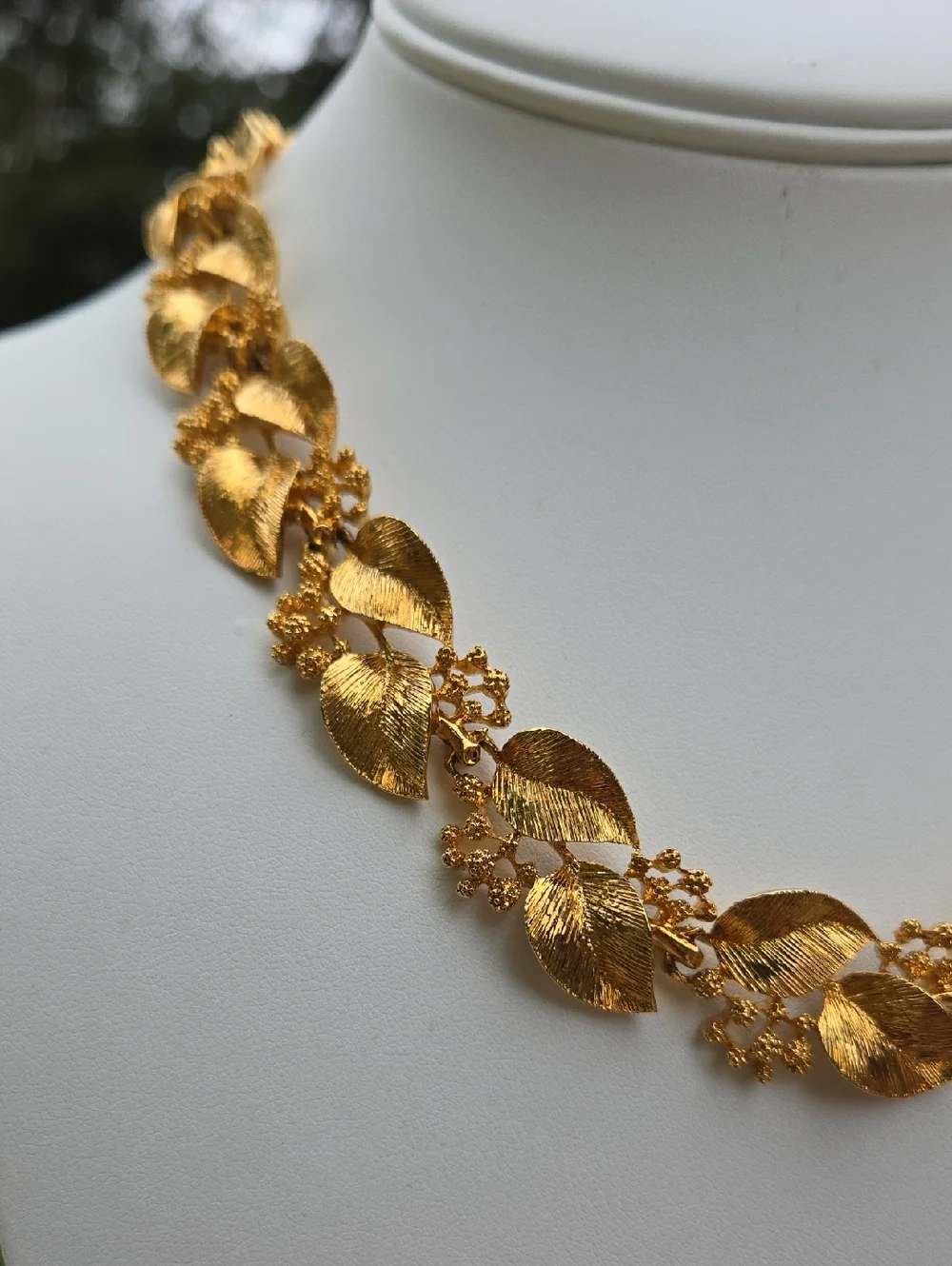 Napier Vintage Gold plated Elegant Gold Leaf Link Necklace